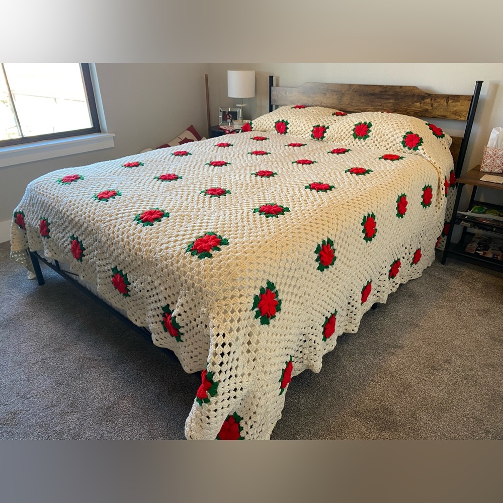 Christmas Poinsettia Crochet Granny Square Afghan Blanket Red, Green, Ivory King - Picture 6 of 14
